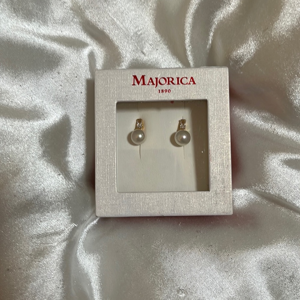 Majorica pearl earrings with Swarovski crystals